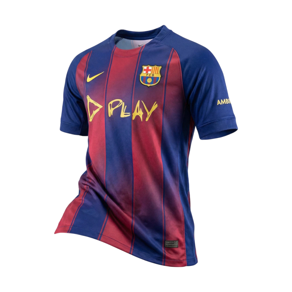 Camisa Barcelona I 25/26 Edição Ed Sheeran Play - Torcedor Nike Masculina - Azul e vermelha