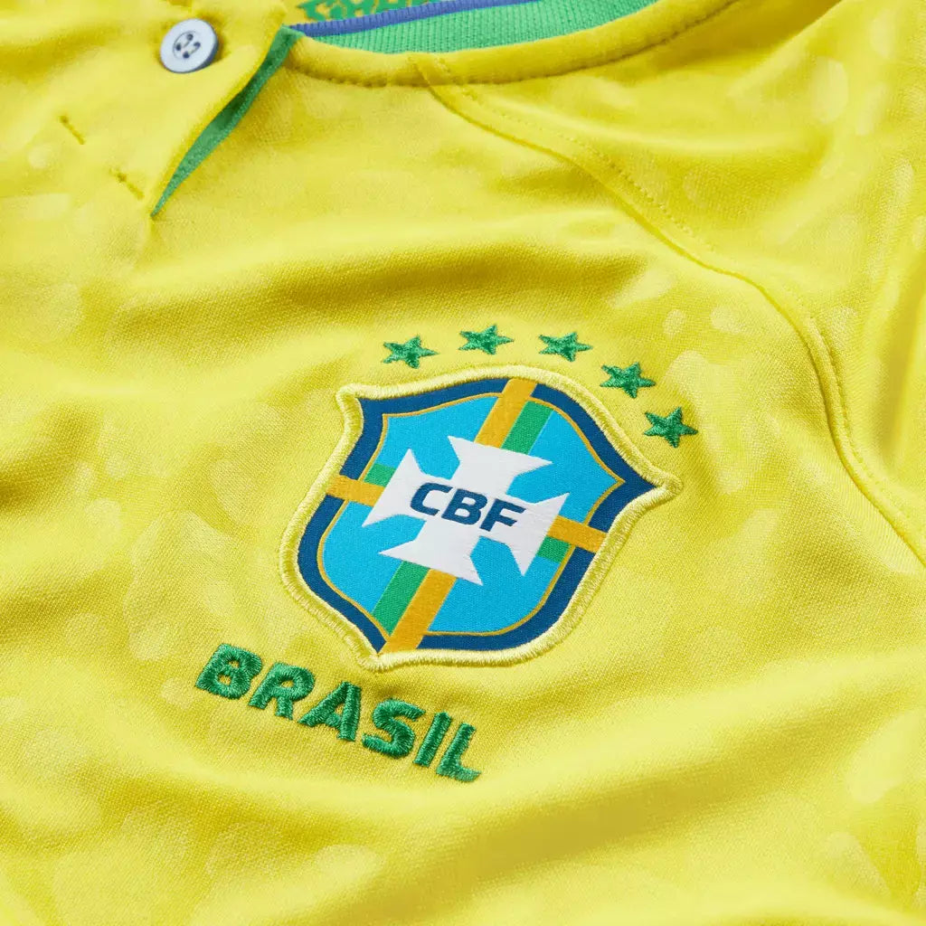 Camisa Seleção Brasileira Home 2022 - Torcedor Nike Feminina - Verde e Amarela